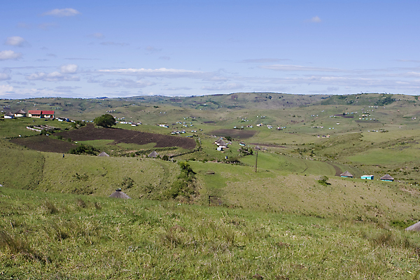 포토 JPG 해외이미지 산업 비즈니스 자연 하늘 휴식 산 주택 풍경 초록색 파란색 농장 갈색 평화 환경 흙 전원 시골 오두막 가난 언덕 장면 커뮤니티 내추럴 고립 밭일 혼자 해외포토 컬러 컨셉 농업 건물 전기에너지 생태계 파일형식 이미지허브