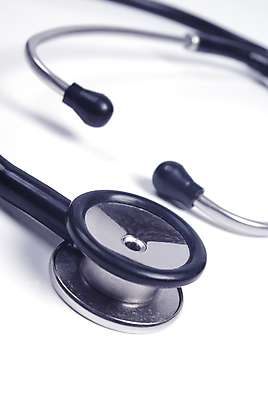 포토 JPG 해외이미지 청진기 건강 병원 진료 고통 환자 의사 흰색 맥박 호흡 질병 연습 고립 돌봄 해외포토 감정 컬러 의학 의료기기 모션 의료진 파일형식 이미지허브