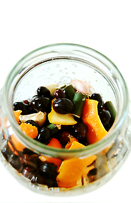 포토 JPG 해외이미지 음식 채소 오렌지 자연 유리 초록색 주방 침묵 이탈리아 샐러드 항아리 캔 보호 먹기 준비 유기농 올리브 통조림 내추럴 고립 해외포토 웰빙 열매 유럽 컬러 컨셉 과일 모션 재질 소리 도자기 생태계 파일형식 이미지허브