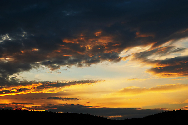포토 JPG 해외이미지 자연 하늘 햇빛 태양 노란색 일출 힘 침묵 황혼 일몰 새벽 에너지 영혼 변화 황금 야간 신비 열정 문학 장면 천국 빛망울 웅장함 표현성 자극 해외포토 자연요소 감정 컬러 컨셉 빛 노을 소리 생태계 파일형식 이미지허브