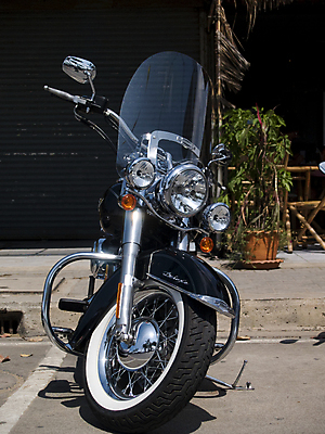 포토 JPG 해외이미지 취미 금속 검은색 힘 오토바이 클래식 무거움 해외포토 컬러 컨셉 재질 바이크 무게 파일형식 이미지허브