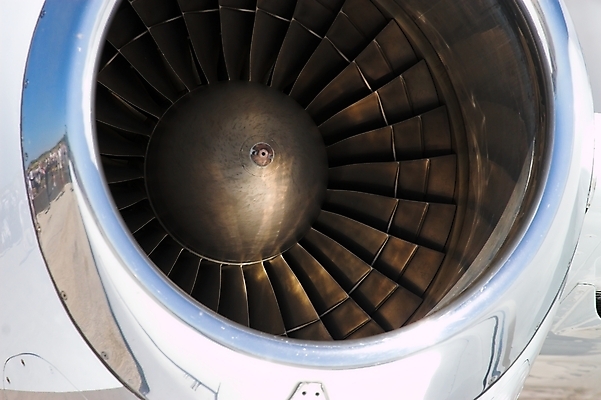 포토 JPG 해외이미지 교통시설 비행기 금속 힘 기계 부채 칼날 항공 제트기 엔진 알루미늄 해외포토 교통 항공교통 재질 대중교통 시설 파일형식 이미지허브