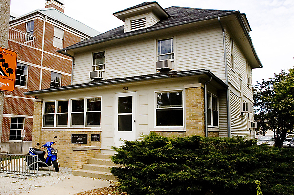 포토 JPG 해외이미지 교육 과학 건축양식 벽돌 건물 컬러풀 시설 대학교 해외포토 건축물 건축 컬러 학교 파일형식 이미지허브