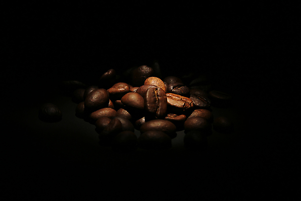 포토 JPG 해외이미지 모양 커피 음료 음식 백그라운드 텍스트 아침 콩 컵 갈색 검은색 어둠 카페 에너지 머그컵 신선 액체 맛 아침식사 더위 편지 굽기 냄새 아로마 그라인더 카푸치노 에스프레소 코코아 내추럴 라떼 모카 양조 작살 카페인 맛있는 해외포토 주간 식기 컬러 컨셉 날씨 곡류 상점 식사 구이 커피용품 파일형식 이미지허브