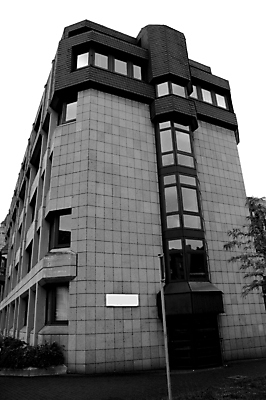 포토 JPG 해외이미지 건축양식 유리 아파트 주택 흑백 세로 시멘트 해외포토 건축 재질 촬영기법 건물 파일형식 이미지허브