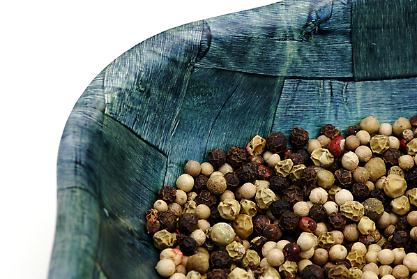 포토 JPG 해외이미지 접시 음식 재료 공 빨간색 갈색 검은색 흰색 뜨거움 원형 사발 향신료 묘사 매움 후추 고립 해외포토 도형 식기 컬러 사기그릇 맛 향미료 파일형식 이미지허브