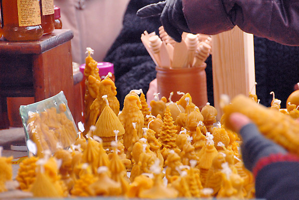 포토 JPG 해외이미지 전통 장갑 크리스마스 관리 사람없음 노란색 시장 구매 광택 핸드메이드 해외포토 잡화 기념일 컬러 쇼핑 파일형식 이미지허브