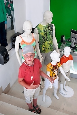 포토 JPG 해외이미지 백인 라이프스타일 남자 행복 얼굴 어린이 남학생 바다 건강 한명 사람 소년 뷰티 맑음 흰색 자녀 유일 표현성 해외포토 서양인 1 학생 감정 컬러 날씨 생활 신체부위 파일형식 이미지허브