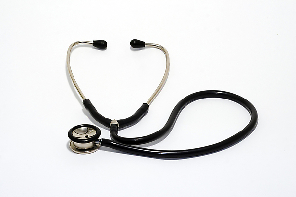 포토 JPG 해외이미지 백그라운드 청진기 건강 병원 주사기 사람없음 스마트폰 금속 듣기 고통 의사 흰색 공구 대접 질병 귀 붕대 고무 철강 해외포토 감정 컬러 의학 의료기기 모션 재질 신체부위 핸드폰 스마트기기 의료진 도구 파일형식 이미지허브