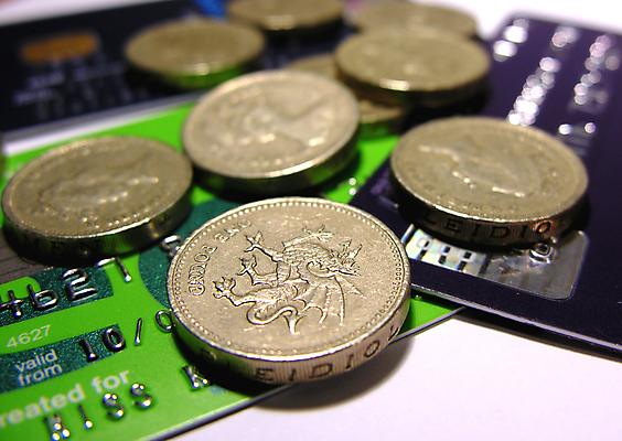 포토 JPG 해외이미지 라이프스타일 여행 돈 비즈니스 사람없음 금융 쇼핑 달러 동전 신용카드 구매 주식 가격 결제 파운드 리빙 수입 비용 해외포토 생활 경제 재산 파일형식 이미지허브