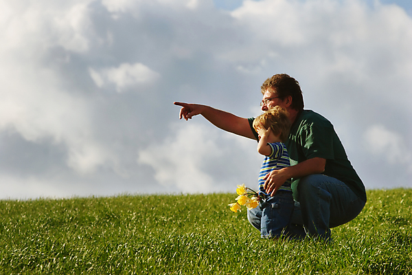 포토 JPG 해외이미지 손 응시 남자 꽃 어린이 꽃다발 밭 가족 관계 포옹 자연 하늘 날씨 미래 함께함 사랑 소년 성인 야외 두명 초록색 햇빛 희망 봄 육아 성장 시골 가리킴 신선 잡기 가르침 아빠 약속 보안 폭풍 걸음마 해외포토 식물 시선 계절 교육 감정 컬러 컨셉 농업 안기 모션 안전 사람 손짓 신체부위 태양 생태계 파일형식 이미지허브