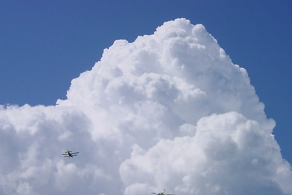 포토 JPG 해외이미지 비행기 사람없음 파란색 우주 흰색 작음 대패 해외포토 컬러 항공교통 대중교통 크기 파일형식 이미지허브