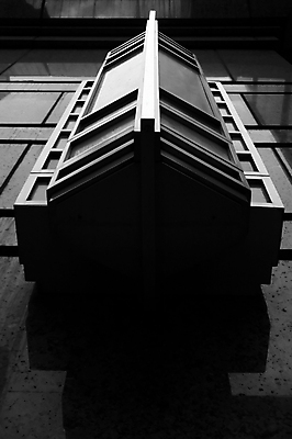 포토 JPG 해외이미지 건축양식 유리 추상 흑백 사람없음 세로 빛 어둠 램프 대리석 시카고 해외포토 건축 무늬 재료 재질 조명 촬영기법 미국 파일형식 이미지허브