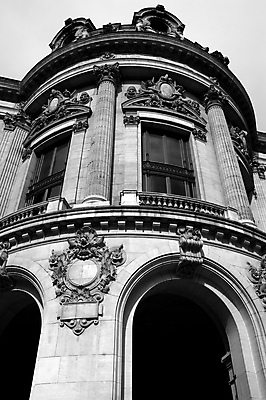 포토 JPG 해외이미지 건축양식 창문 하늘 부동산 아파트 흑백 사람없음 건물 고층빌딩 고급 큼 대여 해외포토 건축물 건축 컨셉 주택 촬영기법 빌딩 재산 크기 파일형식 이미지허브