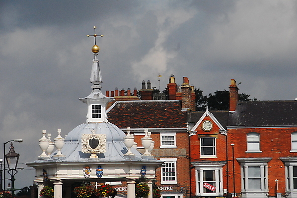 포토 JPG 해외이미지 십자가 하늘 지붕 사람없음 건물 시장 황금 타운 옛날 해외포토 건축물 도시 파일형식 이미지허브