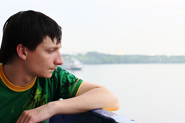 포토 JPG 해외이미지 손 남자 생각 자연 표정 한명 강 해외포토 1 사람 신체부위 생태계 파일형식 이미지허브