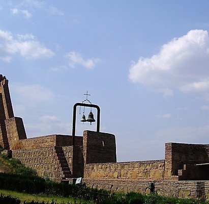 포토 JPG 해외이미지 벽 건축양식 하늘 사람없음 종 도시 조지아 해외포토 건축 동유럽 파일형식 이미지허브