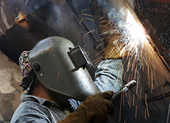 포토 JPG 해외이미지 직업 산업 가면 안전 사람없음 금속 손전등 업무 제조 용접공 철강 화상 해외포토 재질 조명 작업 상처 파일형식 이미지허브