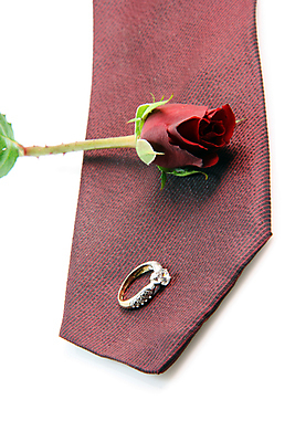 포토 JPG 해외이미지 결혼 프로포즈 실내 사랑 사람없음 결혼반지 해외포토 감정 이벤트 내부 반지 파일형식 이미지허브