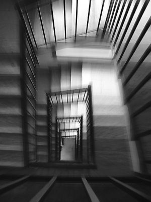 포토 JPG 해외이미지 길 건축양식 주택 사람없음 건물 계단 가을 떨어짐 악몽 철책 해외포토 건축물 계절 건축 컨셉 파일형식 이미지허브