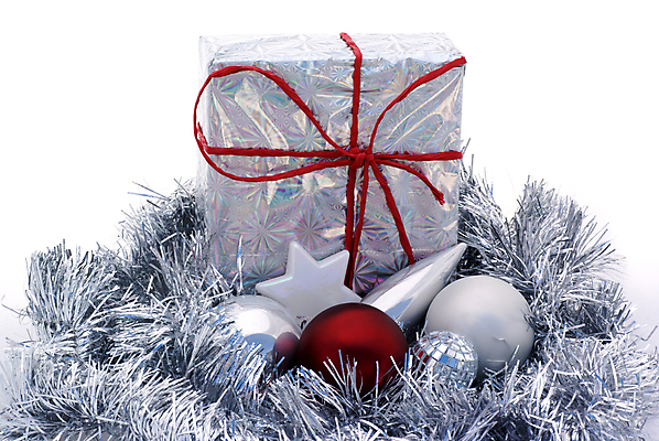 포토 JPG 해외이미지 계절 별 리본 크리스마스 공 휴가 선물 사람없음 장식 빨간색 빛 산타클로스 반사 축제 줄무늬 거울 흰색 은색 12월 은박지 활 잔치 노엘 해외포토 자연요소 기념일 컬러 무늬 날짜 파일형식 이미지허브