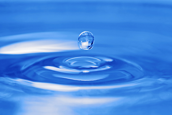 포토 JPG 해외이미지 물결 백그라운드 컨셉 표면 아이디어 사람없음 물 파란색 물방울 반지 원형 투명 분무기 충격 잔물결 터키석 스플래쉬 효과 해외포토 자연요소 도형 컬러 장신구 보석 파일형식 이미지허브