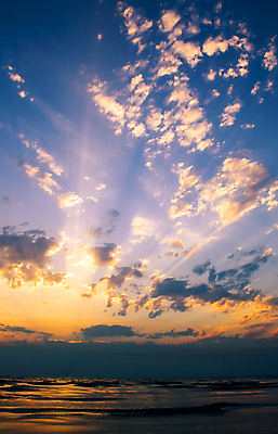 포토 JPG 해외이미지 계절 모래 바다 여행 백그라운드 오렌지 자연 하늘 날씨 휴가 휴식 사람없음 야외 빛 컬러풀 햇빛 태양 평화 일출 고요 황혼 일몰 봄 새벽 낭만 황금 저녁 휴양지 해외포토 자연요소 컬러 컨셉 과일 노을 장소 야간 생태계 파일형식 이미지허브