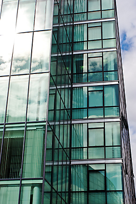 포토 JPG 해외이미지 구름 직업 외관 로우앵글 백그라운드 비즈니스 건축양식 창문 유리 하늘 성공 추상 프레임 사람없음 건물 초록색 경제 사무실 햇빛 반사 탑 고층빌딩 거울 도시 투명 재산 도심 큼 해외포토 자연요소 건축물 건축 뷰포인트 컬러 컨셉 무늬 재질 빌딩 금융 태양 크기 파일형식 이미지허브