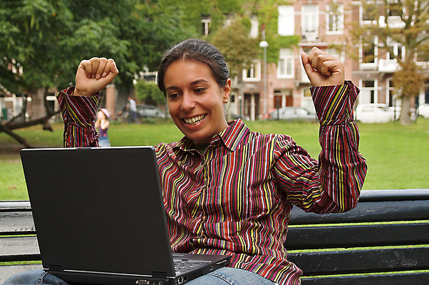 포토 JPG 해외이미지 공원 여자 행복 여유 벤치 비즈니스 학교 성공 모바일 건강 한명 앉기 야외 일상 초록색 노트북 컴퓨터 공책 뉴스 목표 휴대용 만족 흥분 대학교 옷입기 긍정 내추럴 무료 승자 혼자 해외포토 1 공공시설 교육 감정 컬러 컨셉 의자 모션 문구용품 사람 라이프 전자제품 오브젝트 파일형식 이미지허브