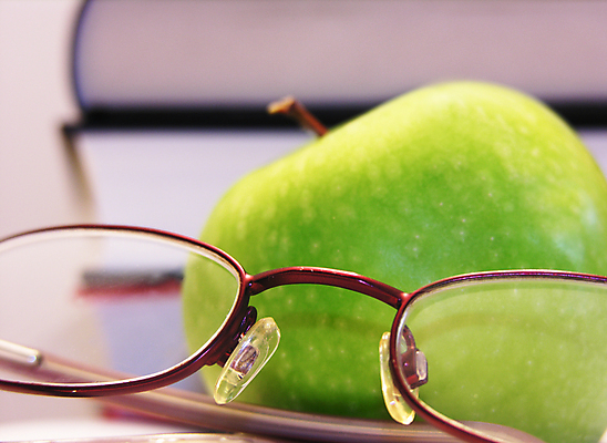 포토 JPG 해외이미지 학생 라이프스타일 교육 종이 안경 컨셉 다이어트 과일 휴식 프레임 건강 사람없음 책 초록색 스터디 독서 금속 정보 닫기 달콤 도서관 사과 주식 읽기 묘사 검색 페이지 칼로리 비타민 타입 단절 해외포토 잡화 컬러 모션 재질 생활 금융 학습 맛 영양소 파일형식 이미지허브