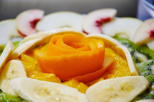 포토 JPG 해외이미지 라이프스타일 접시 디자인 음식 조각 오렌지 과일 포도 디저트 귤 서브 함께함 바나나 건강 키위 종류 사람없음 빛 컬러풀 식당 활발 샐러드 신선 달콤 맛 아침식사 사과 혼합 먹기 복숭아 칼로리 내추럴 이국적 맛있는 해외포토 식기 컬러 컨셉 모션 생활 상점 식사 파일형식 이미지허브