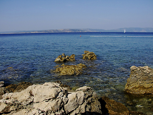 포토 JPG 해외이미지 바다 섬 휴가 항해 사람없음 물 파란색 암초 크로아티아 해외포토 자연요소 유럽 컬러 배_교통 파일형식 이미지허브
