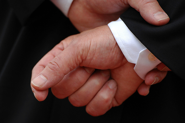 포토 JPG 해외이미지 손 남자 셔츠 비즈니스 손가락 함께함 정장 사람없음 재킷 기다림 손톱 해외포토 옷 컨셉 상의 모션 사람 신체부위 외투 파일형식 이미지허브