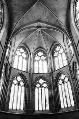 포토 JPG 해외이미지 유럽 종교 창문 유리 실내 사람없음 내부 빛 햇빛 태양 교회 평화 검은색 천주교 흰색 기도 얼룩 사찰 중세 스페인 신성 수도원 수녀원 신앙심 해외포토 자연요소 나라 컬러 컨셉 종교건축 재질 건물 역사 파일형식 이미지허브