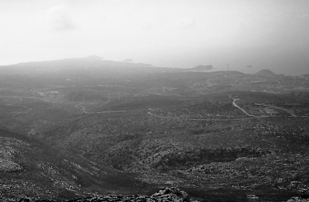 포토 JPG 해외이미지 도로 바다 섬 산 사람없음 물 파란색 그리스 평야 해외포토 자연요소 유럽 길 컬러 교통시설 자연 파일형식 이미지허브