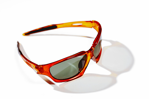 포토 JPG 해외이미지 안경 그림자 사람없음 빨간색 태양 유행 맑음 수비 보호 그늘 자외선 해외포토 자연요소 잡화 컬러 컨셉 모션 날씨 파일형식 이미지허브