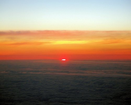 포토 JPG 해외이미지 구름 자연 하늘 휴가 비행기 사랑 풍경 사람없음 야외 태양 뷰티 노란색 희망 침묵 일몰 자유 땅 만족 장면 천국 흐림 대패 파라다이스 수평선 해외포토 자연요소 감정 컬러 컨셉 항공교통 날씨 대중교통 노을 소리 생태계 파일형식 이미지허브