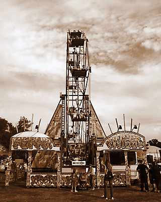 포토 JPG 해외이미지 사람없음 회색 바퀴 원형 전자 공평 폭풍우 해외포토 도형 컬러 비_날씨 자연재해 파일형식 이미지허브