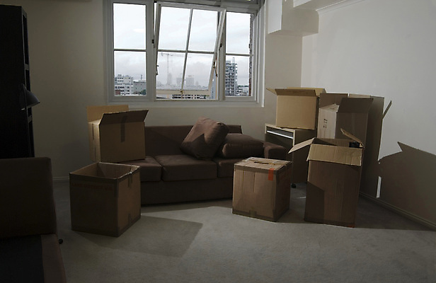 포토 JPG 해외이미지 가구 포장 창문 모션 아파트 주택 사람없음 상자 리빙 짐싸기 판지 해외포토 생활용품 건물 파일형식 이미지허브