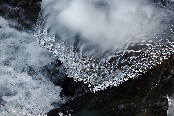 포토 JPG 해외이미지 계절 백그라운드 겨울 패턴 자연 유리 표면 날씨 추상 사람없음 야외 물 강 냉동 얼음 흐름 추위 흰색 신선 투명 닫기 시원함 크리스탈 순수 묘사 질감 서식 서리 온도 고드름 내추럴 눈내림 해외포토 자연요소 컬러 컨셉 무늬 모션 재질 눈_날씨 광석 생태계 파일형식 이미지허브
