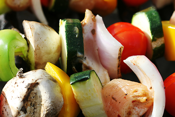 포토 JPG 해외이미지 손 조각 토마토 채소 건강 관리 육류 사람없음 빨간색 컬러풀 요리사 치킨 신선 잡기 막대기 꼬치 횡단보도 그릴 자르기 향신료 준비 날것 만들기 후추 질서 스쿼시 건강식 케밥 숙성 절임 주키니 피어싱 개조 맛있는 해외포토 직업 음식 스포츠 컬러 식재료 장신구 모션 주방용품 신체부위 구기 예절 보행로 닭고기요리 향미료 파일형식 이미지허브