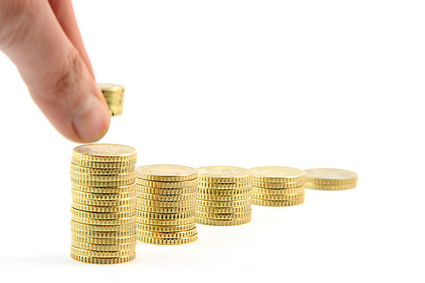 포토 JPG 해외이미지 손 백그라운드 컨셉 돈 비즈니스 사다리 손가락 모션 성공 그래프 아이디어 사람없음 금융 경제 빛 노란색 쌓기 동전 거래 저축 성장 흰색 기둥 못 행운 시장 재산 황금 심볼 오브젝트 투자 보물 진행 빚 고립 줄서기 항목 해외포토 건축 컬러 신체부위 도구 공구 파일형식 이미지허브