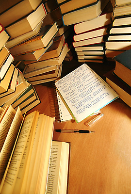 포토 JPG 해외이미지 학생 교육 문화 과학 컨셉 텍스트 학교 사람없음 책 학습 스터디 연필 펜 쌓기 정보 오픈 그룹 도서관 큼 다발 수집 오브젝트 교과서 호기심 복고 문학 흙더미 옛날 지능 출판 해외포토 감정 모션 학용품 교재 필기구 흙 크기 파일형식 더미 이미지허브