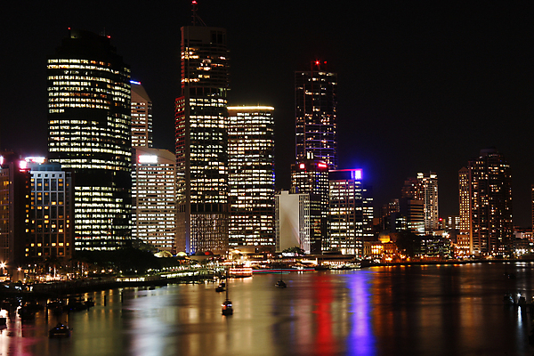 포토 JPG 해외이미지 도로 하늘 전등 아파트 이야기 사람없음 야외 건물 물 파란색 강 도시풍경 반사 어둠 황혼 도시 만 보트 센터 호주 야간 큼 장면 타운 스카이라인 옛날 해외포토 자연요소 건축물 길 컬러 배_교통 교통시설 조명 주택 풍경 일몰 오세아니아 크기 파일형식 이미지허브