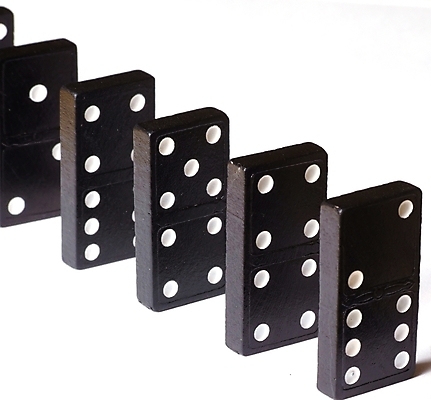 포토 JPG 해외이미지 서기 사람없음 검은색 일렬 도미노 해외포토 컬러 모션 파일형식 이미지허브