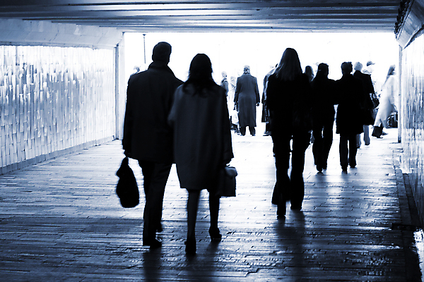 포토 JPG 해외이미지 여자 실루엣 여행 비즈니스 건축양식 교통시설 모션 실내 사람 사람없음 파란색 글로벌 여행객 걷기 짐 도시 그룹 복도 전철 역 군중 도착 출발 역동적 대문 문학 승객 떠남 블러 해외포토 건축 육상교통 컬러 교통 컨셉 대중교통 촬영기법 내부 문 시설 파일형식 이미지허브