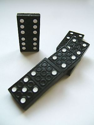 포토 JPG 해외이미지 사람없음 검은색 넘어짐 도미노 쓰러짐 무너짐 해외포토 컬러 모션 파일형식 이미지허브