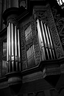 포토 JPG 해외이미지 전통 기독교 종교 악기 음악 독일 흑백 안전 사람없음 목재 세로 성당 교회 영혼 역사 옛날 철강 쾰른 해외포토 나무 유럽 재료 종교건축 문화예술 촬영기법 건물 파일형식 이미지허브