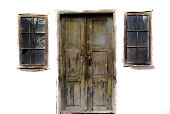 포토 JPG 해외이미지 벽 건축양식 창문 유리 주택 자물쇠 경비 사람 여러명 사람없음 갈색 문 마을 흰색 시골 재산 유령 신비 무서움 버리기 시작 환영 천국 천연기념물 깨짐 떠남 옛날 해외포토 건축 감정 컬러 다수 컨셉 모션 재질 안전 건물 금융 보호 파일형식 이미지허브