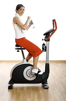 포토 JPG 해외이미지 모양 백인 라이프스타일 웰빙 여자 행복 스포츠 실내 건강 한명 사람 20대 성인 빨간색 운동 뷰티 숫자 자전거 기계 장비 기차 업무 날씬함 연습 체육관 순환 체조 에어로빅 사이클링 해외포토 서양인 문자 1 감정 육상교통 컬러 모션 대중교통 청년 내부 생활 바이크 춤 작업 육상스포츠 몸매 파일형식 이미지허브